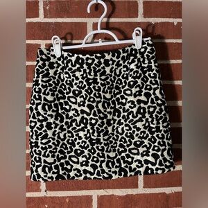 Kendall & Kylie Black and Gold Animal Print Pencil Skirt. X Small